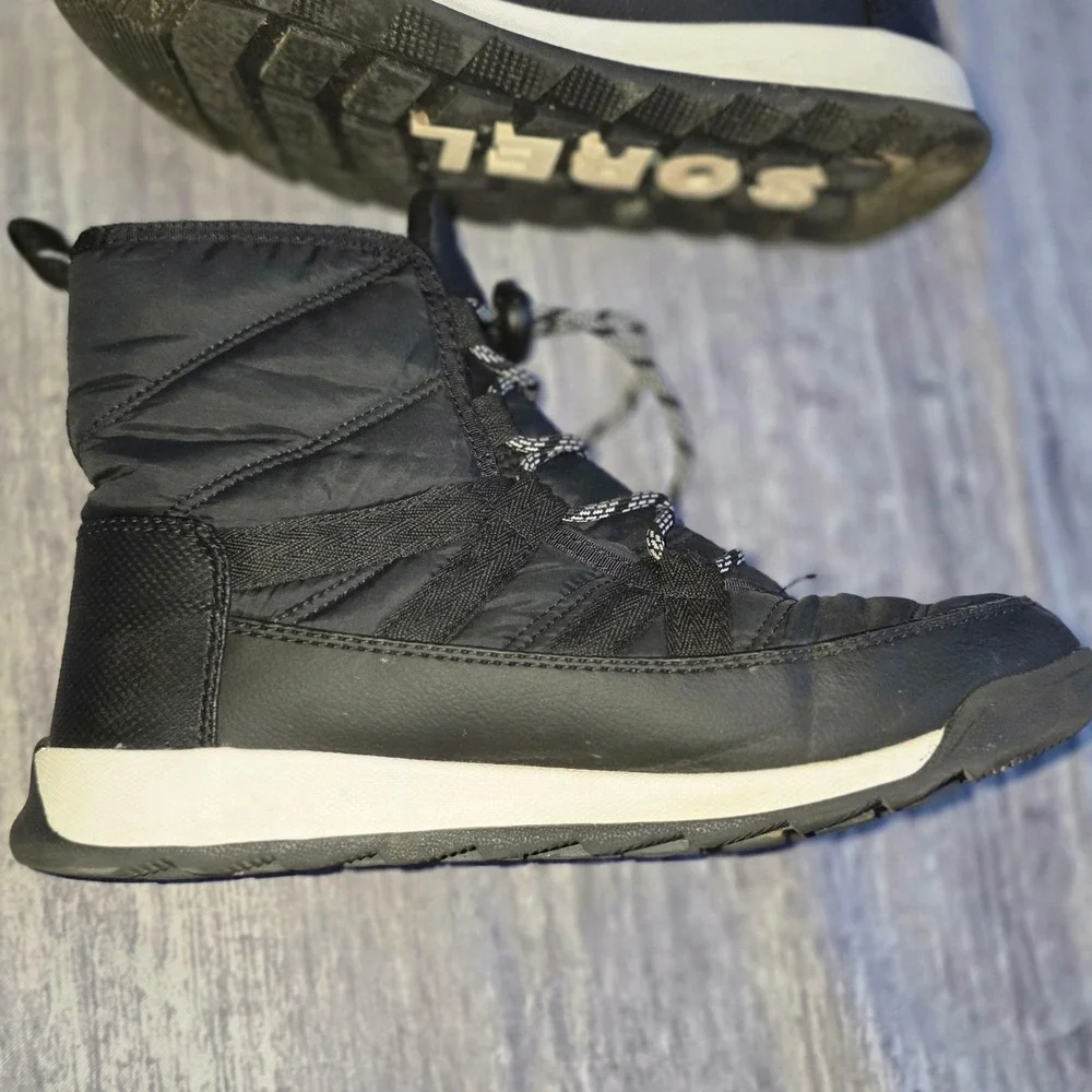 Sorel Whitney‎ II Kids Black Puffer Winter Boots Lace Up Waterproof Youth Size 6